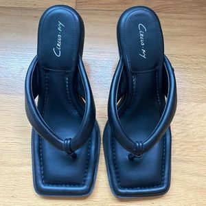 Circus NY By Sam Edelman. Skeet Square-Toe Dress Sandals Black